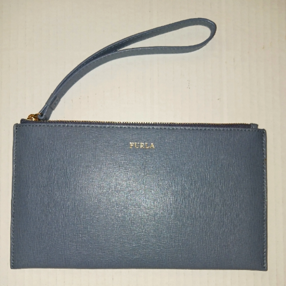 Furla Italia Envelope Wristlet, Stamped Logo YKK Gold-tone Zip, Grey